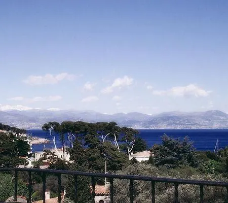 Castel Garoupe Hotel