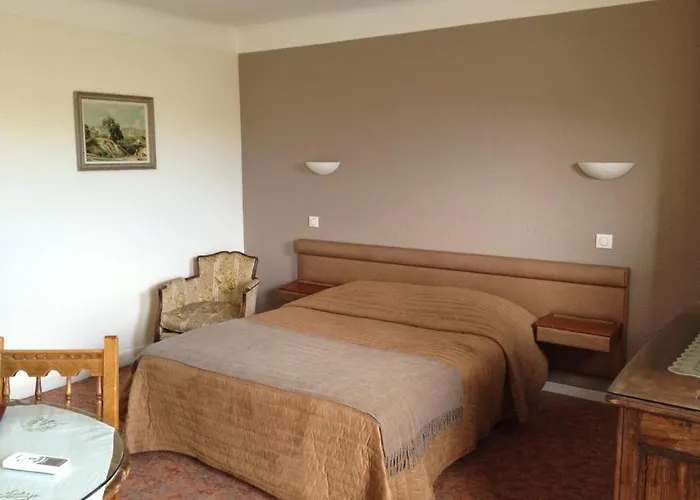 Castel Garoupe Hotel