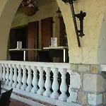 Castel Garoupe Hotel 3*