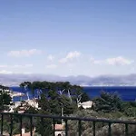 Castel Garoupe Hotel