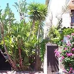 Castel Garoupe Hotel 3*