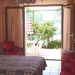 Hotel Castel Garoupe Antibes