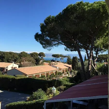 Castel Garoupe Hotel