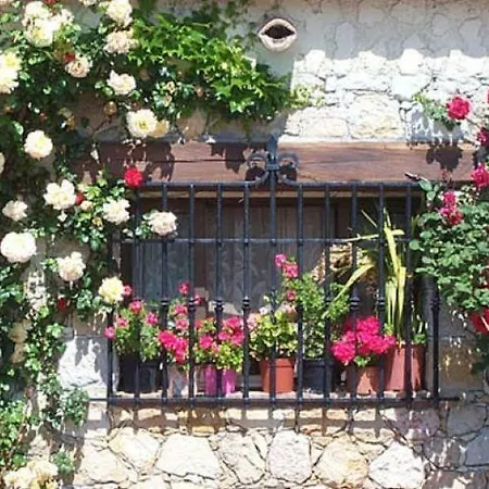 Castel Garoupe 3*