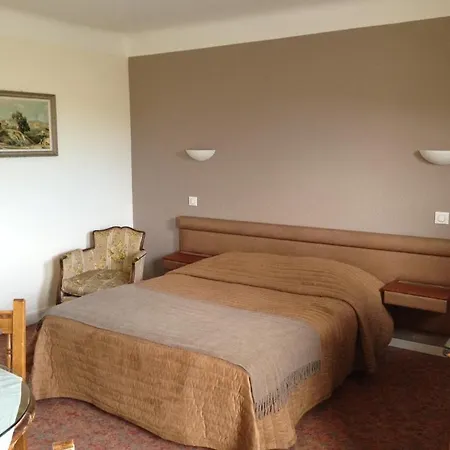 Castel Garoupe Hotel