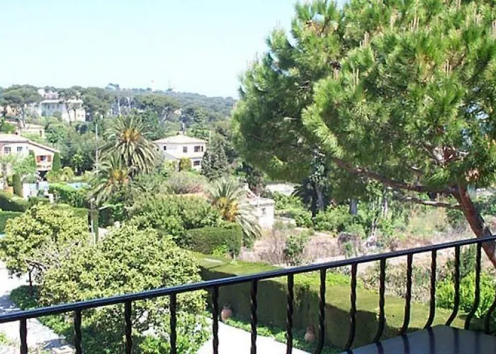 Castel Garoupe فندق أنتيب