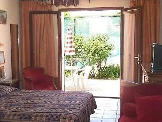 فندق Castel Garoupe أنتيب